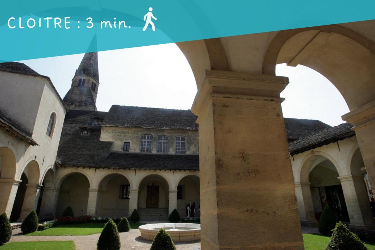 Nid Douillet Pres De La Halle - Le Tambora Crémieu Exterior foto