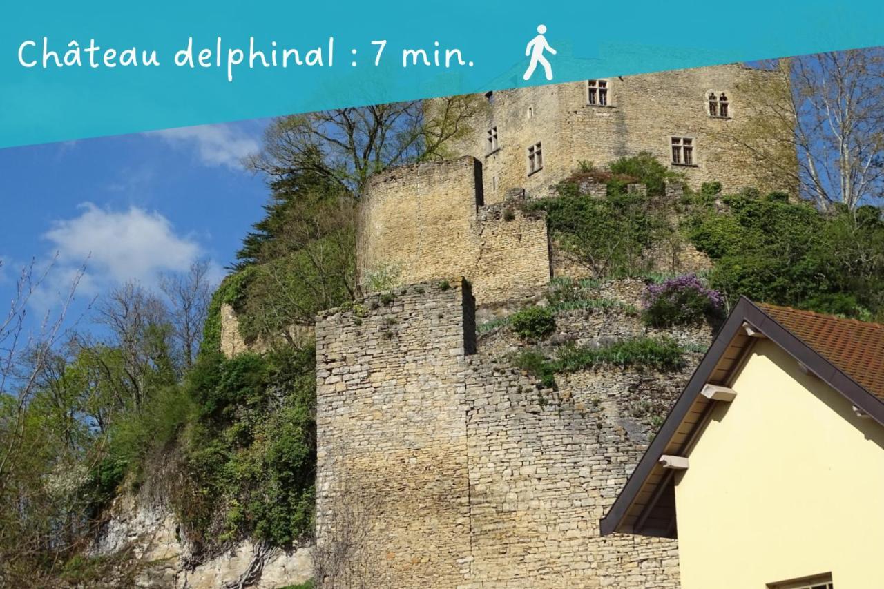 Nid Douillet Pres De La Halle - Le Tambora Crémieu Exterior foto